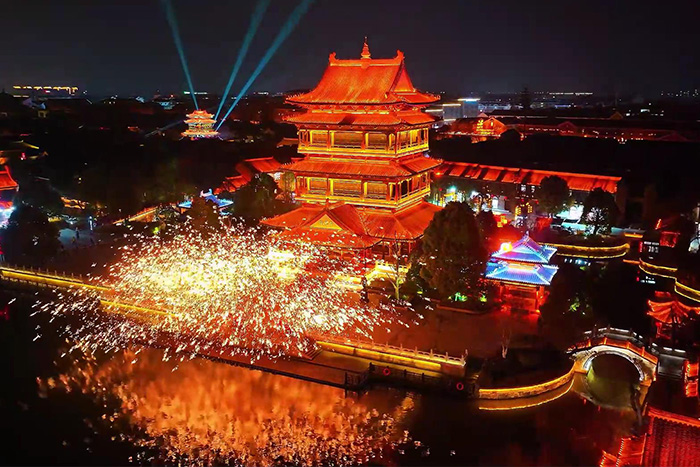 游客為啥提前離場？因為沒有燈光亮化的景區(qū)夜景“毫無看點”！